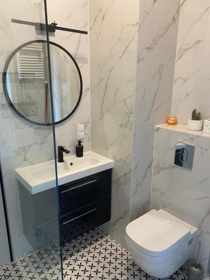 Apartament Nadmotlawie Estate Black Danzica Esterno foto